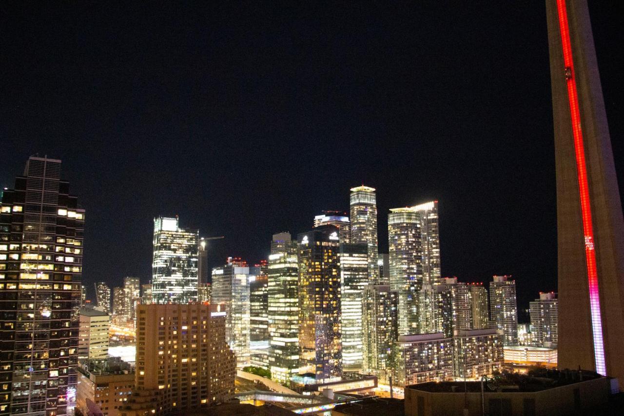 Downtown High-Rise Condo- Cn Tower View Toronto Esterno foto